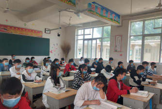 开封县八里湾镇第二初级中学户外活动场地