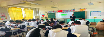 发城镇第一初级中学户外活动场地