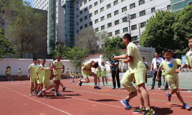 乌鲁木齐市第二十七小学户外活动场地