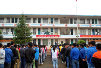 斗山镇横江中学户外活动场地