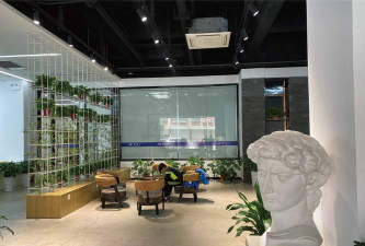 扬州由米美术培训有限公司户外活动场地