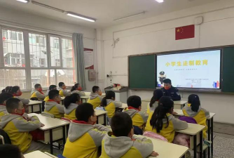 乌鲁木齐市第二十二小学户外活动场地