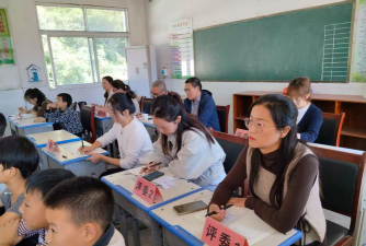 巫山县双龙小学户外活动场地