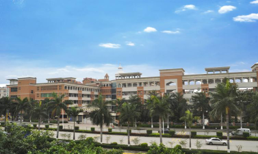 深圳市宝安区明德外语实验学校户外活动场地