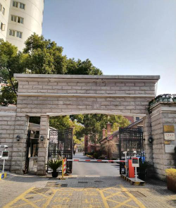 上海戏剧学院户外活动场地