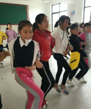 摆郎小学户外活动场地