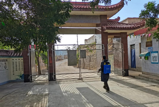 湄潭县兴隆中学户外活动场地