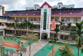 琼海市小明星艺术细幼儿园户外活动场地