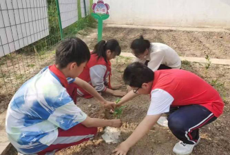 学巷小学户外活动场地