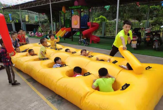 高州市谢鸡镇小太阳幼儿园户外活动场地