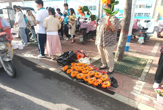 长葛市老城镇实验中学户外活动场地