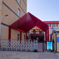 昌吉市机场学校户外活动场地