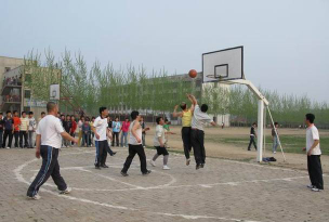 东昌府区闫寺办事处第二中学户外活动场地