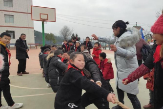金银中心小学户外活动场地