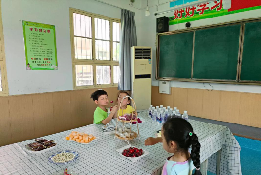 绥德县爱华小学户外活动场地