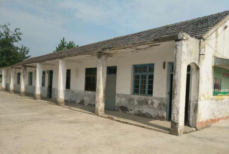 黑马梁村学户外活动场地