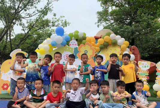 佛山市三水区西南湖畔幼儿园有限公司户外活动场地