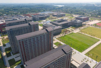 四川师范大学成都学院眉山校区户外活动场地
