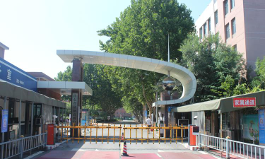 济南钢铁集团总公司高级中学户外活动场地