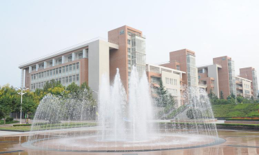 西安工程师范大学临潼校区户外活动场地
