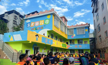 信丰县小河镇兰天幼儿园户外活动场地