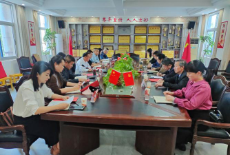 又诗中心学校户外活动场地
