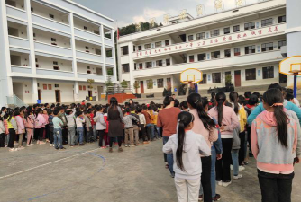 佛山市海尾小学户外活动场地