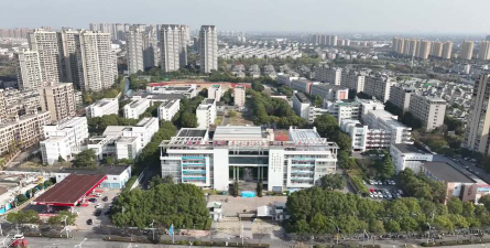 平湖职业中专户外活动场地