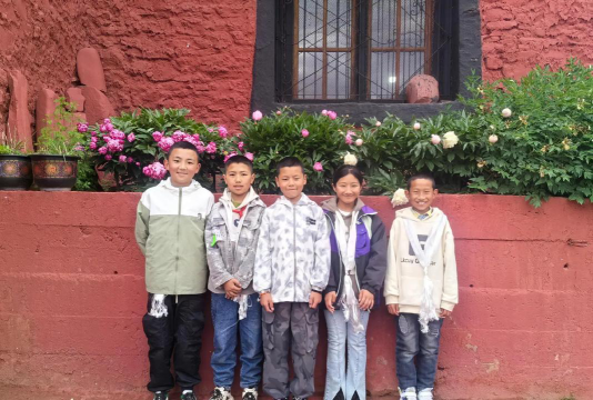 申藏中心小学户外活动场地