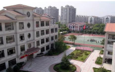 杭州民办春蕾中学户外活动场地