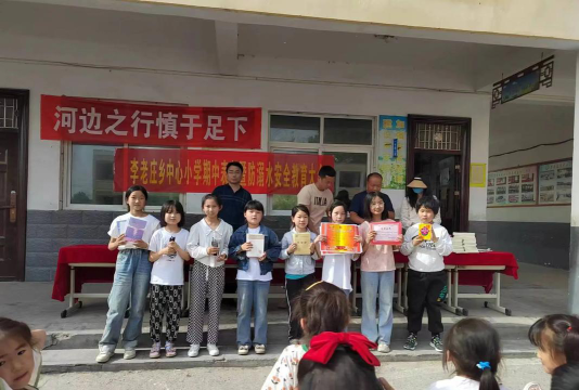 绵阳市河边镇初级中学户外活动场地