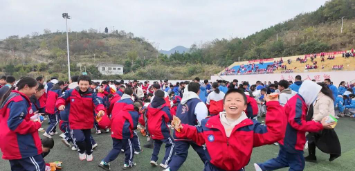 贵定县小场中学户外活动场地