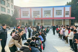 绵竹市东北镇学校户外活动场地