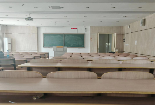 三门峡市财经学校户外活动场地