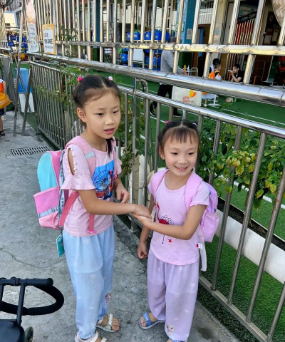 彭州市大宝中心学校户外活动场地