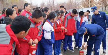 乌鲁木齐市第86中学户外活动场地