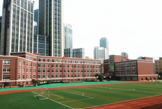 四川省成都市第十六中学户外活动场地