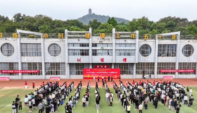 襄樊市体育运动学校户外活动场地