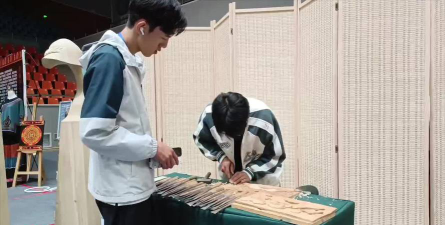龙州县农业机械技工学校户外活动场地