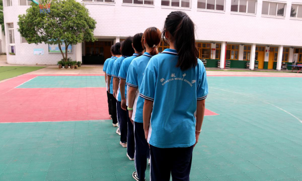 观湘完小户外活动场地