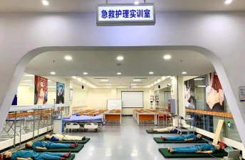 重庆卫校户外活动场地