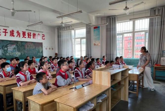 睢宁县高作镇中心小学户外活动场地