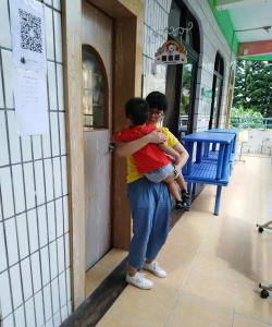 东莞大朗贝嘉幼儿园户外活动场地
