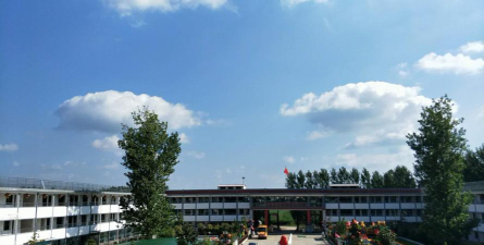 郸城县张完乡第一初级中学户外活动场地