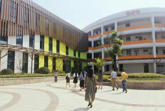 三里墩小学户外活动场地