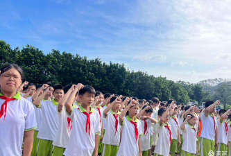 肇庆市高要区乐城镇中心小学仙人坑教学点户外活动场地