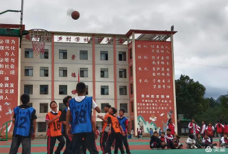 猫营中学户外活动场地