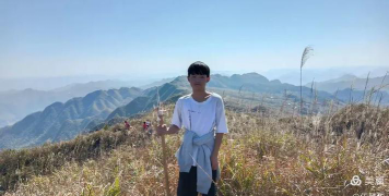 狗场中学户外活动场地
