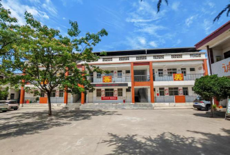 耒阳市三桥完小户外活动场地