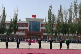 库勒干中心小学户外活动场地